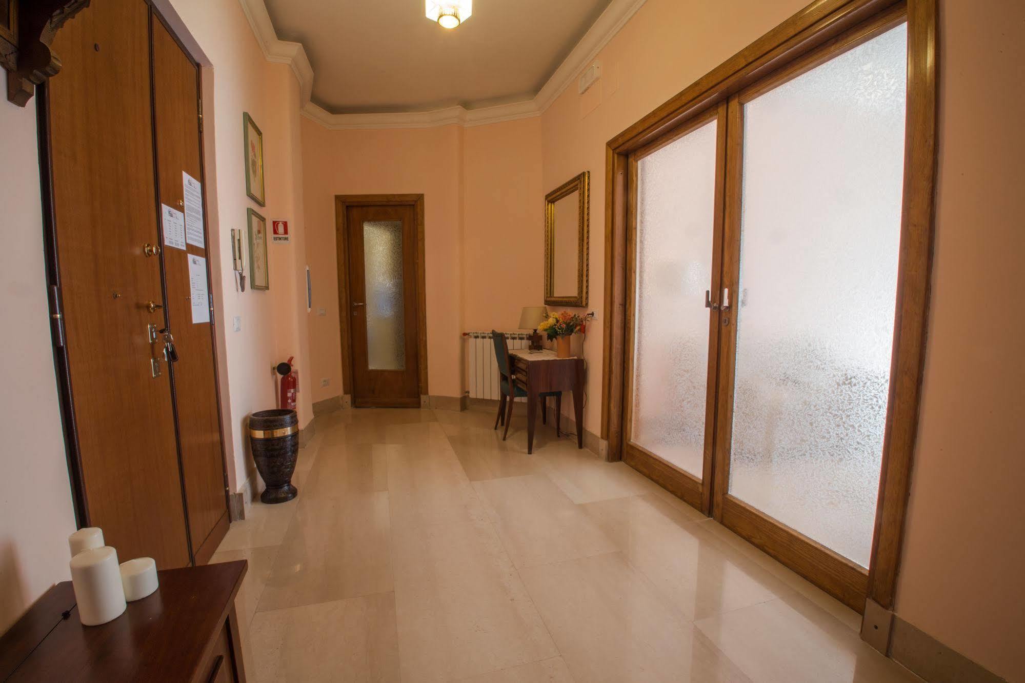 Desiderio Di Roma Hotel Kültér fotó