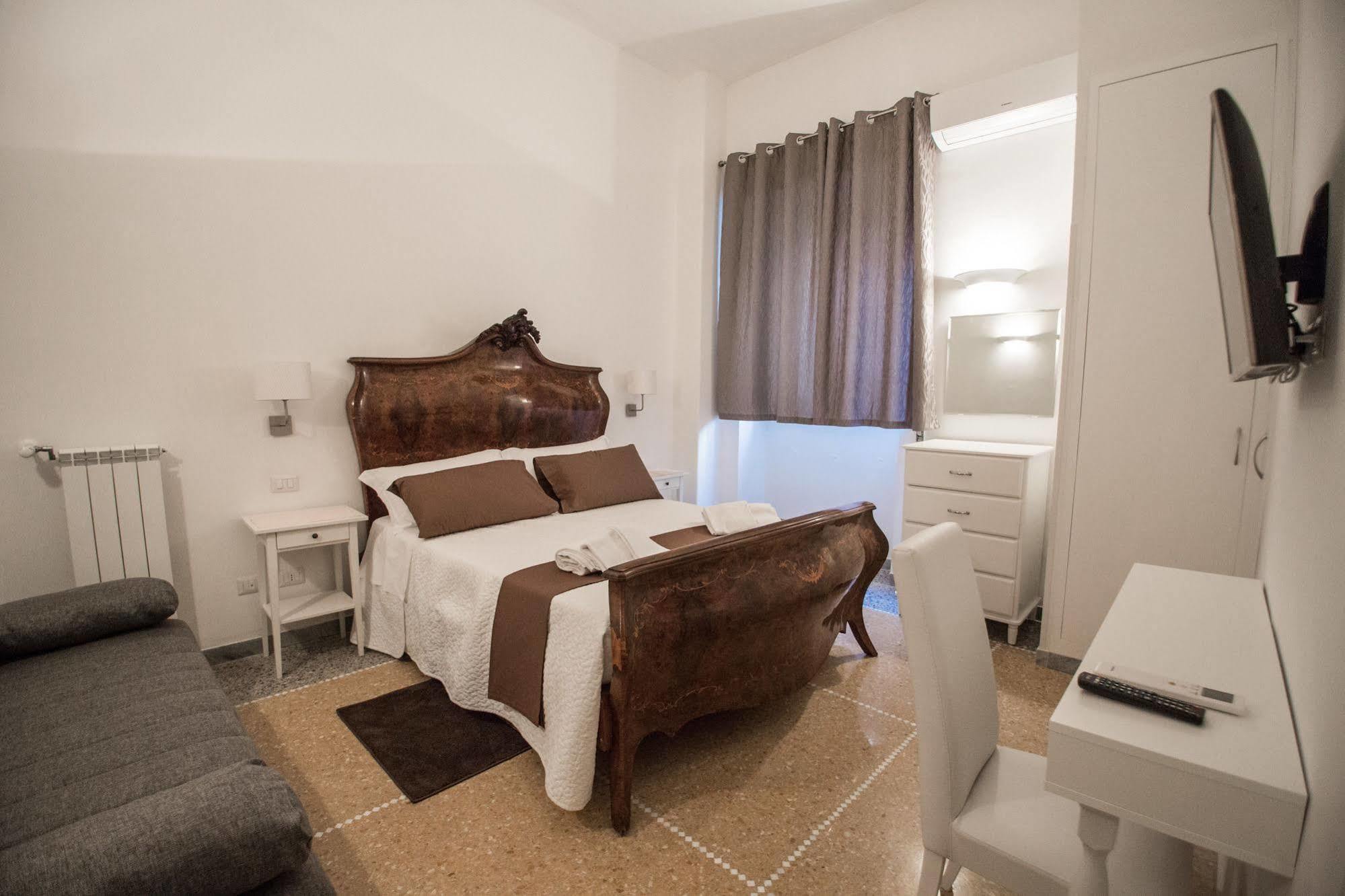Desiderio Di Roma Hotel Kültér fotó