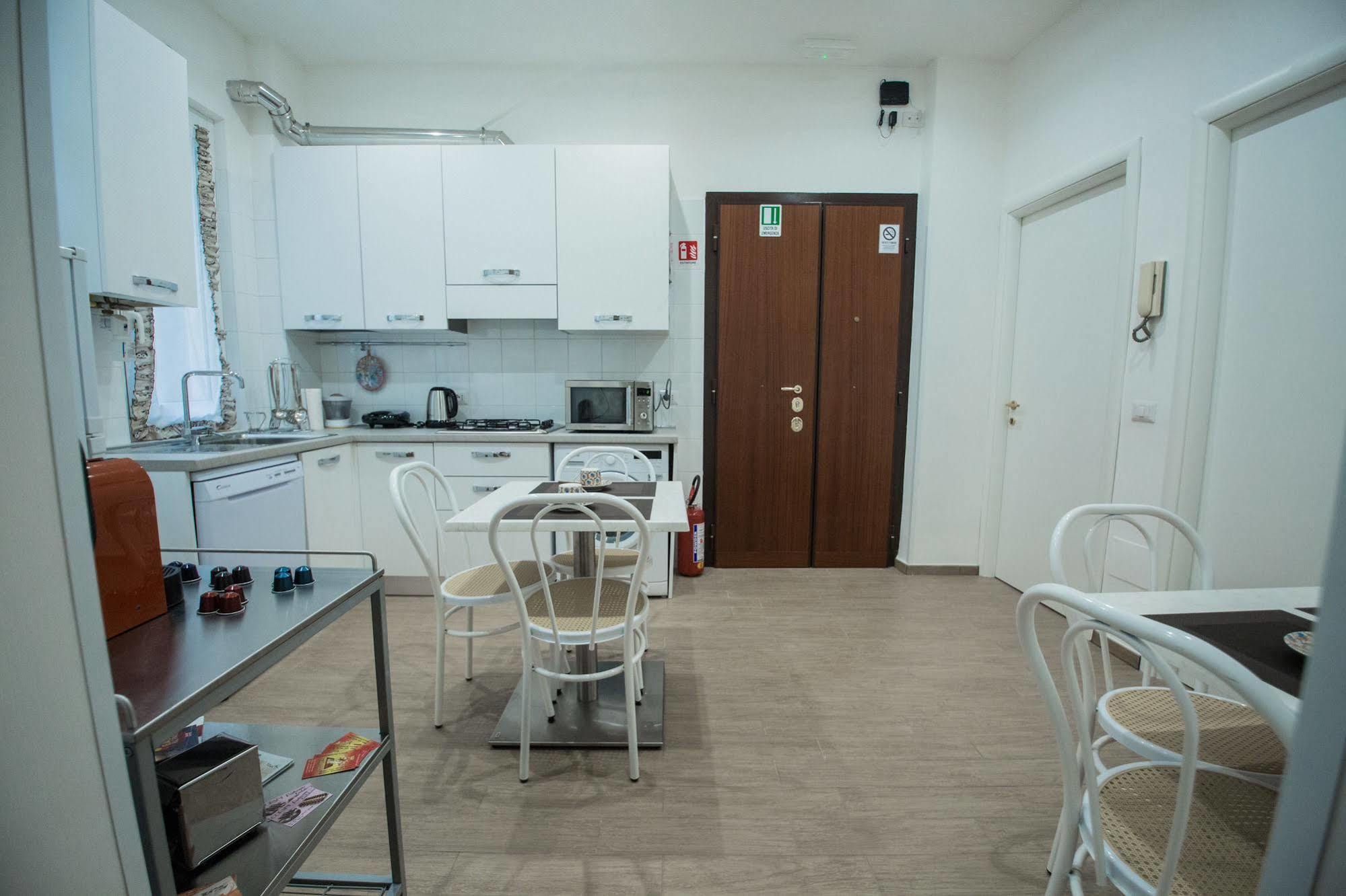 Desiderio Di Roma Hotel Kültér fotó
